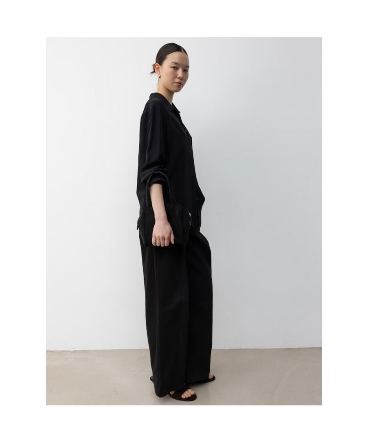 디애퍼처(THE APERTURE) Lesmo Shirt  Black (TA5764A075)