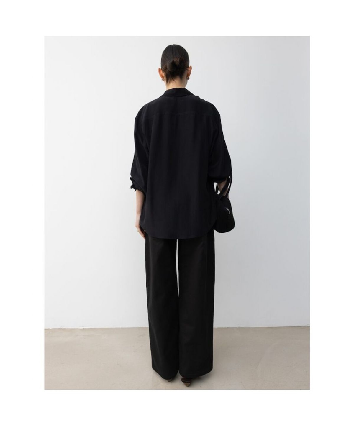 디애퍼처(THE APERTURE) Lesmo Shirt  Black (TA5764A075)
