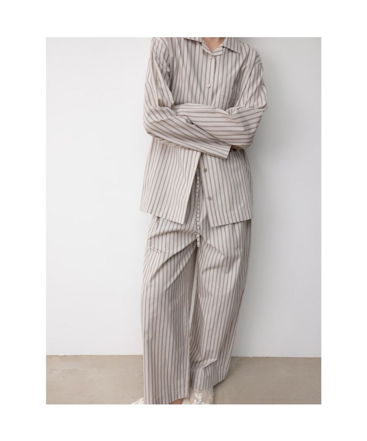디애퍼처(THE APERTURE) Sidogras Pajamas Shirt  Beige (TA5764A08A)