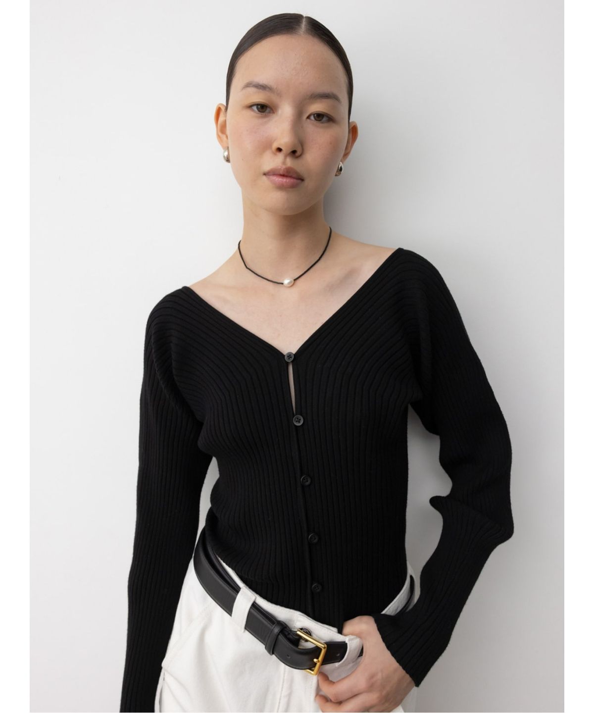 디애퍼처(THE APERTURE) Delia Knit Cardigan  Ivory (TA575AA030)