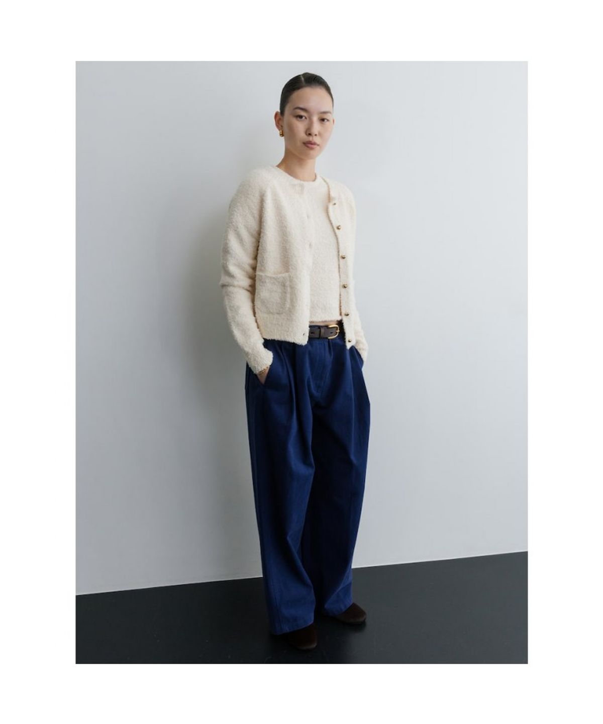 디애퍼처(THE APERTURE) Disco Knit Cardigan  Ivory (TA575AA060)