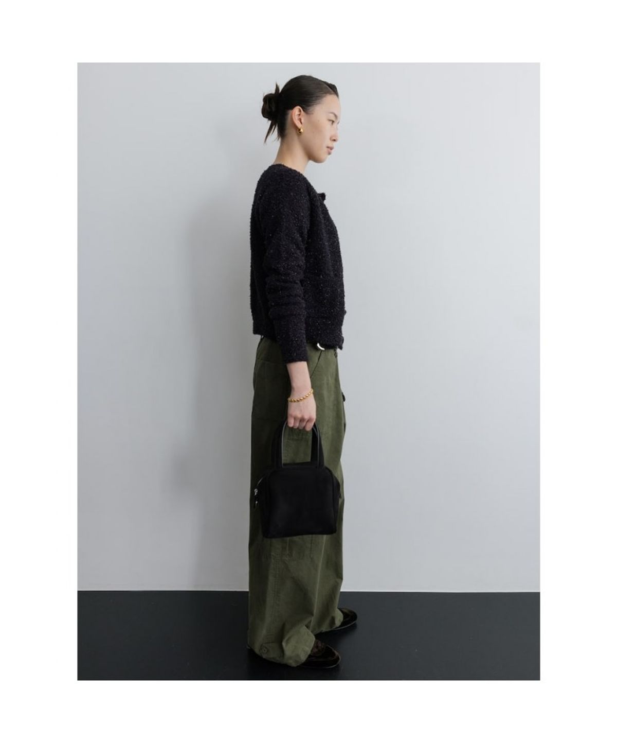 디애퍼처(THE APERTURE) Disco Knit Cardigan  Navy (TA575AA06R)