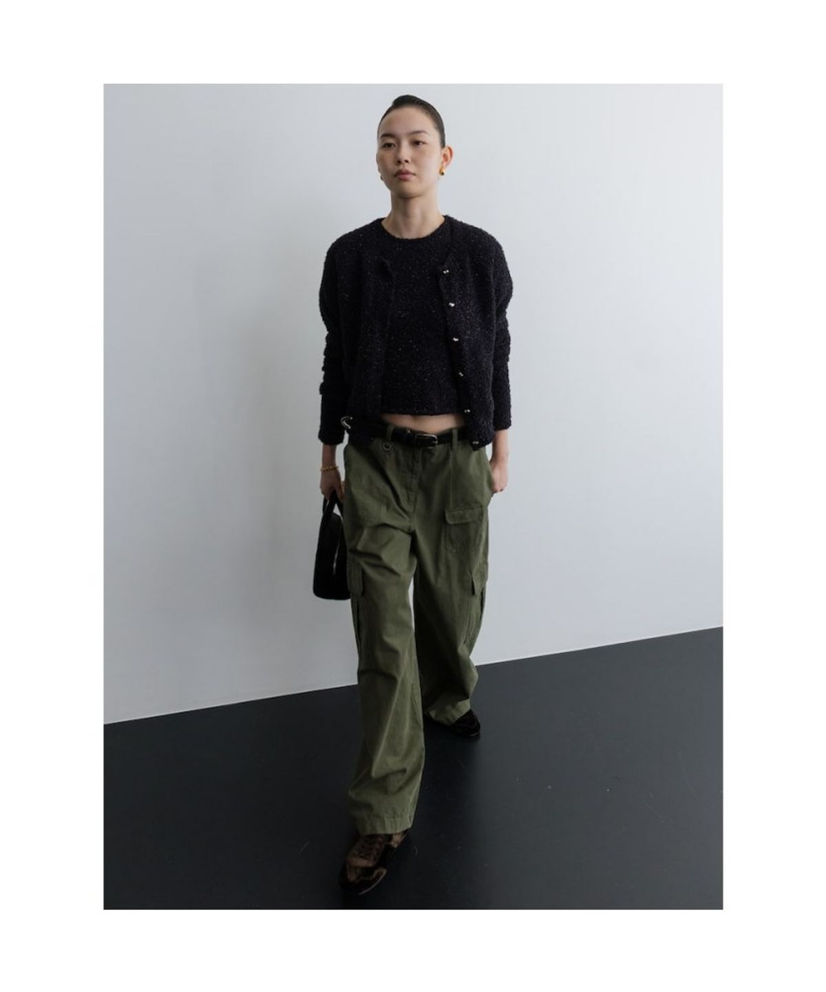 디애퍼처(THE APERTURE) Disco Knit Cardigan  Navy (TA575AA06R)