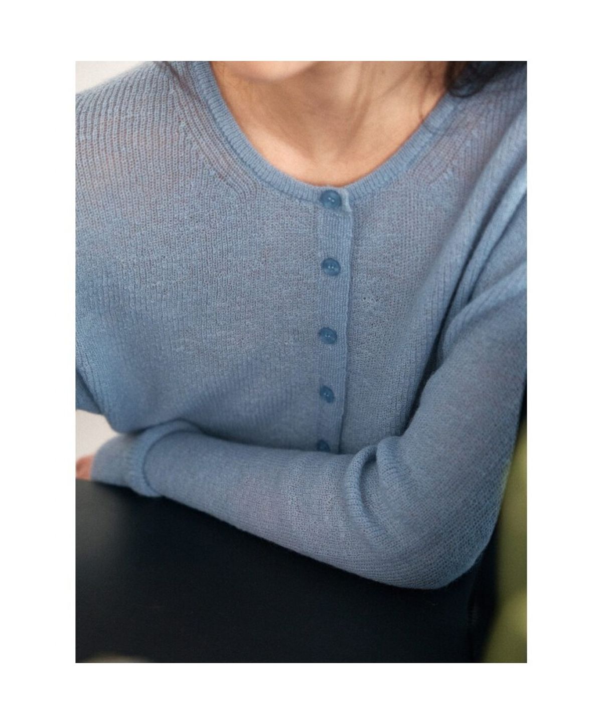 디애퍼처(THE APERTURE) Sheer Loose Cardigan  Sky Blue (TA625AA01Q)