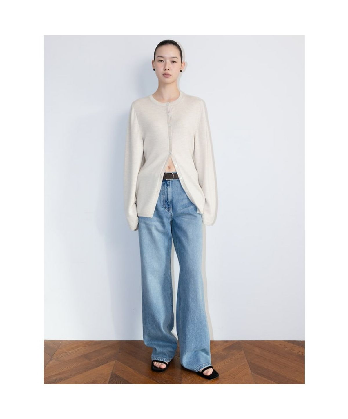 디애퍼처(THE APERTURE) Classic Long Cardigan  Beige (TA625AA03A)