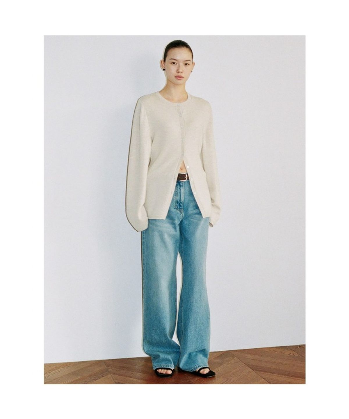 디애퍼처(THE APERTURE) Classic Long Cardigan  Beige (TA625AA03A)