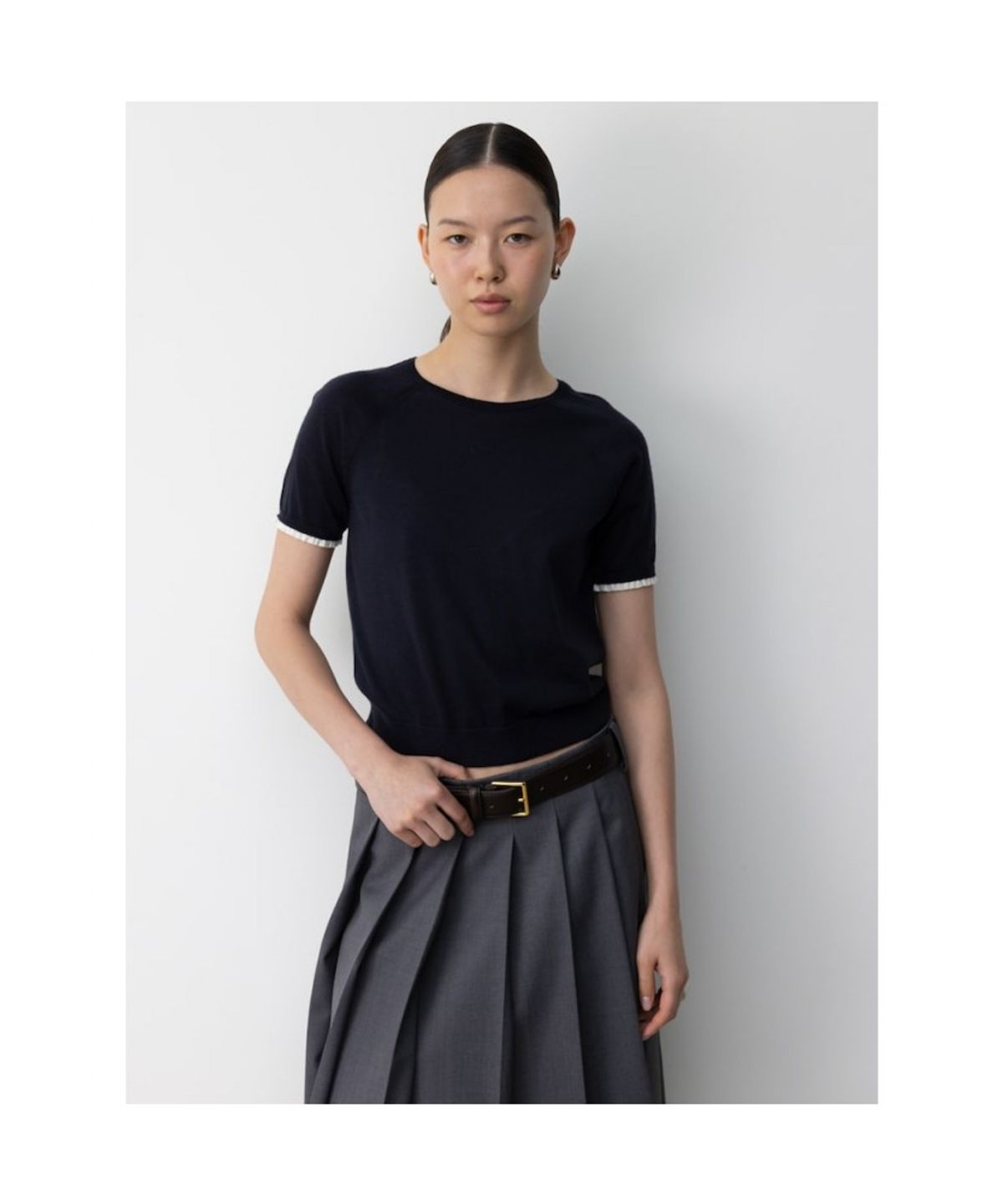 디애퍼처(THE APERTURE) Paola Knit Top  Navy (TA5751A06R)
