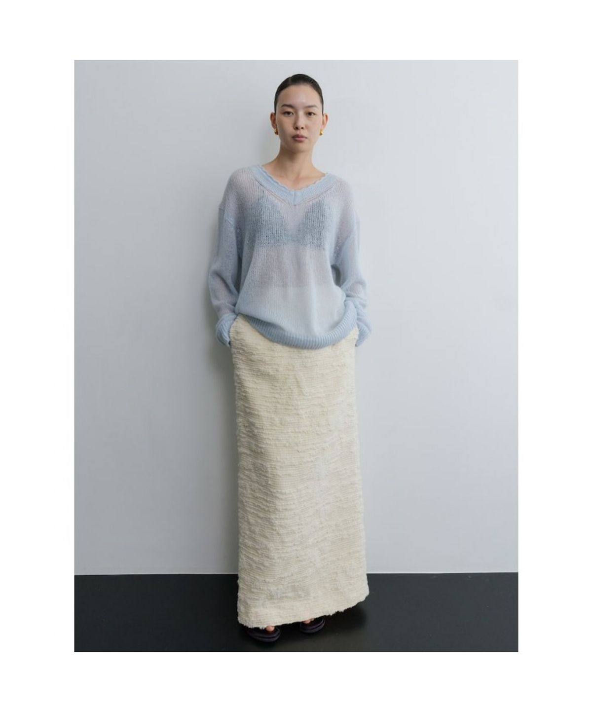 디애퍼처(THE APERTURE) Loosely V Neck Knit  Sky Blue (TA5751A08Q)