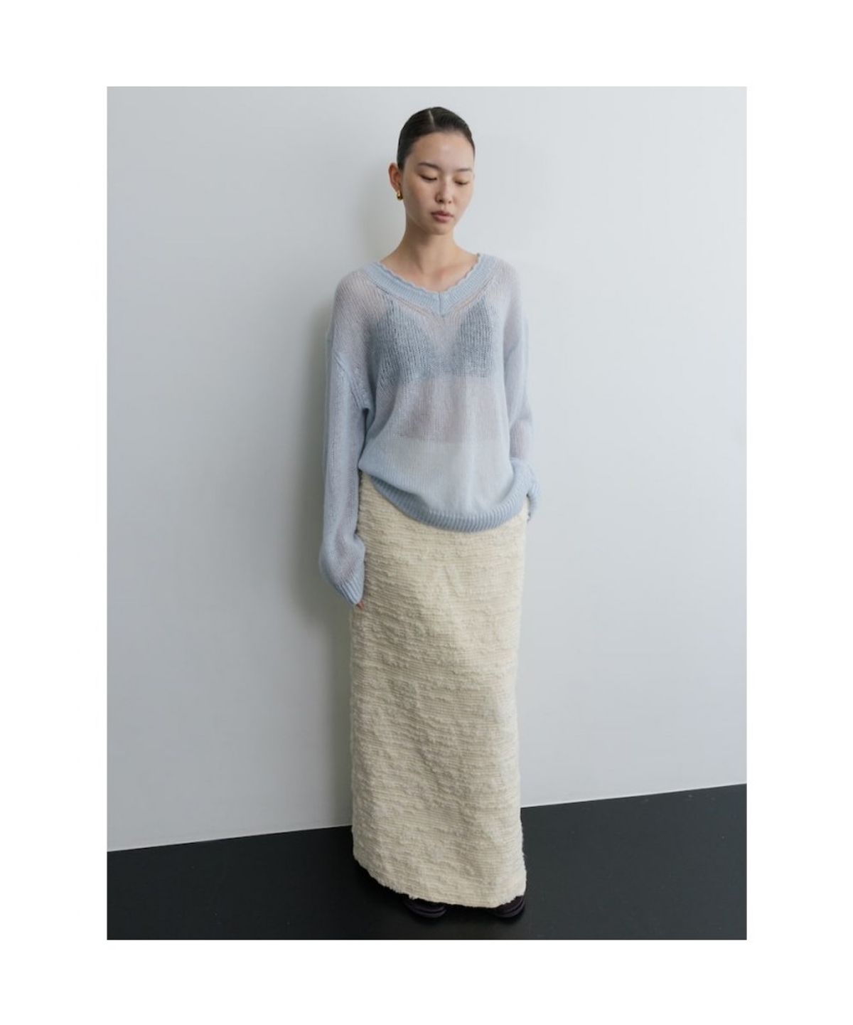 디애퍼처(THE APERTURE) Loosely V Neck Knit  Sky Blue (TA5751A08Q)