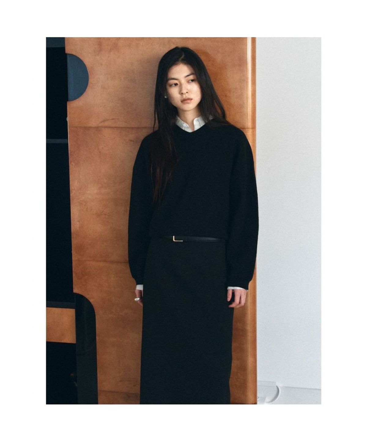 디애퍼처(THE APERTURE) 90S V Neck Knit Top  Black (TA6251A055)