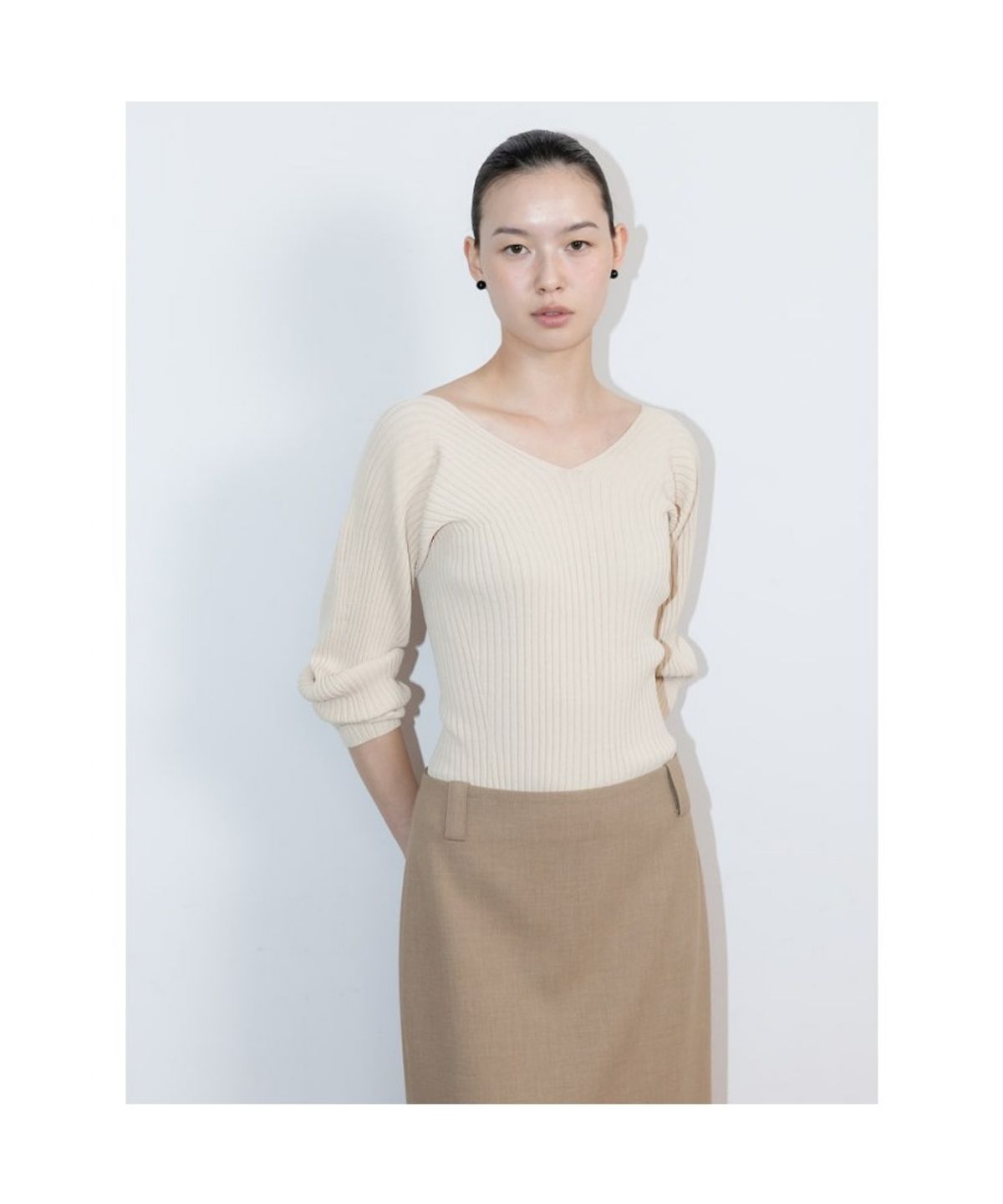디애퍼처(THE APERTURE) Spring Delia Knit Top  Ivory (TA6251A070)