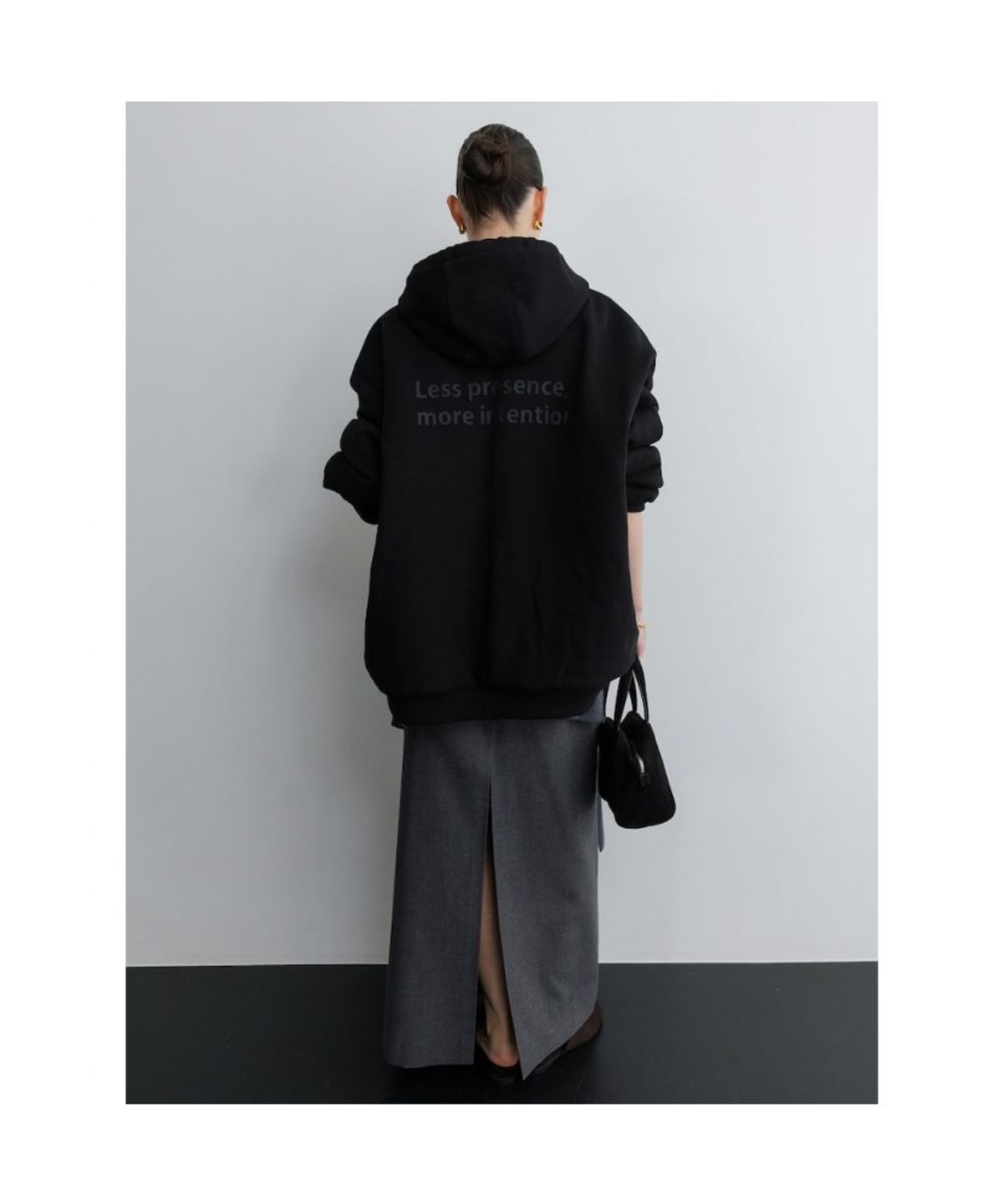 디애퍼처(THE APERTURE) Unisex Boxy Hoodie Jumper  Black (TA5X39A085)