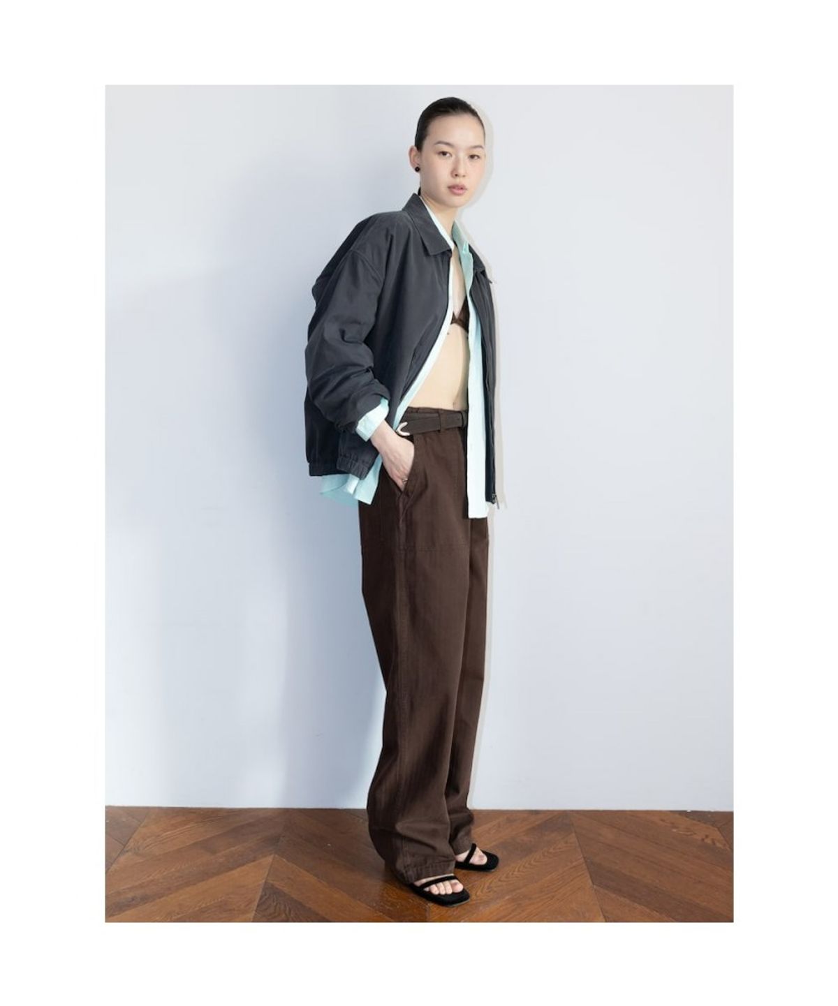 디애퍼처(THE APERTURE) FlapperHarper Blouson  Ash (TA6239A014)