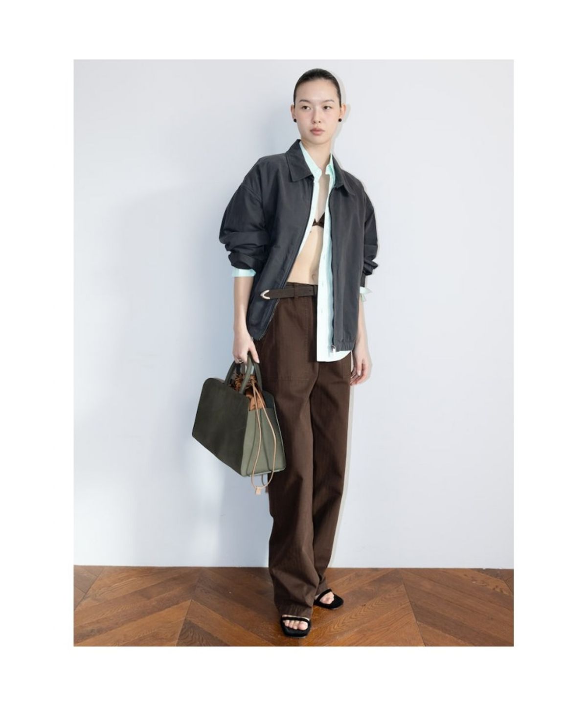 디애퍼처(THE APERTURE) FlapperHarper Blouson  Ash (TA6239A014)