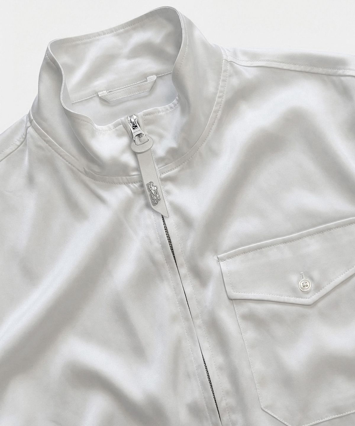 배드블러드(BADBLOOD) Contour High-Neck Lightweight Bomber Shacket - White