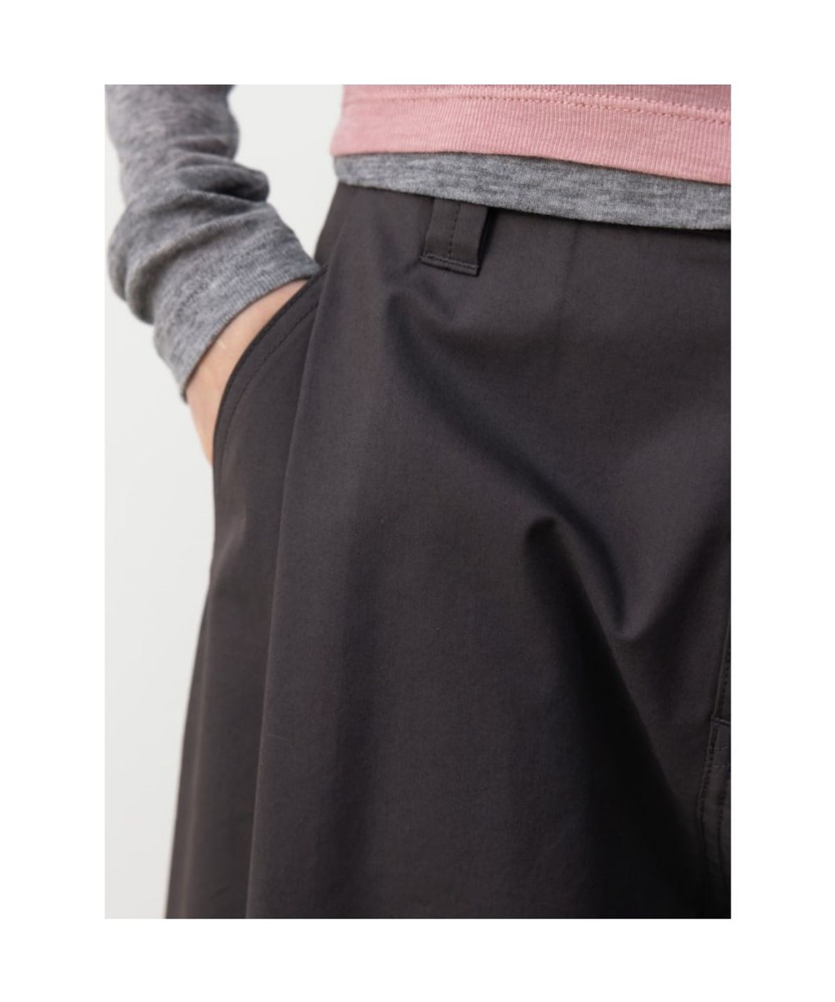 디애퍼처(THE APERTURE) Bennett Tuck Pants  Grey (TA5721A113)