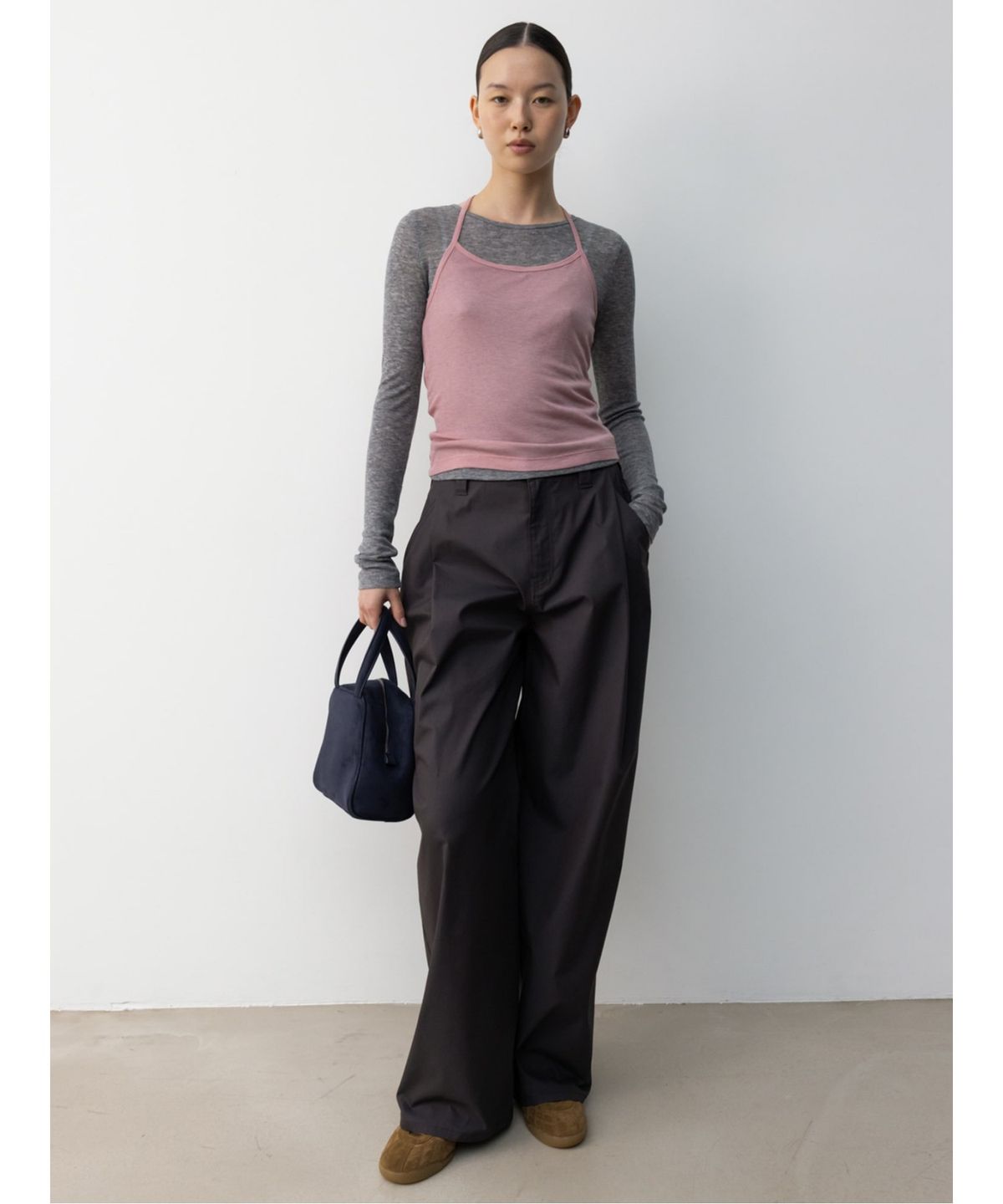 디애퍼처(THE APERTURE) Bennett Tuck Pants  Grey (TA5721A113)
