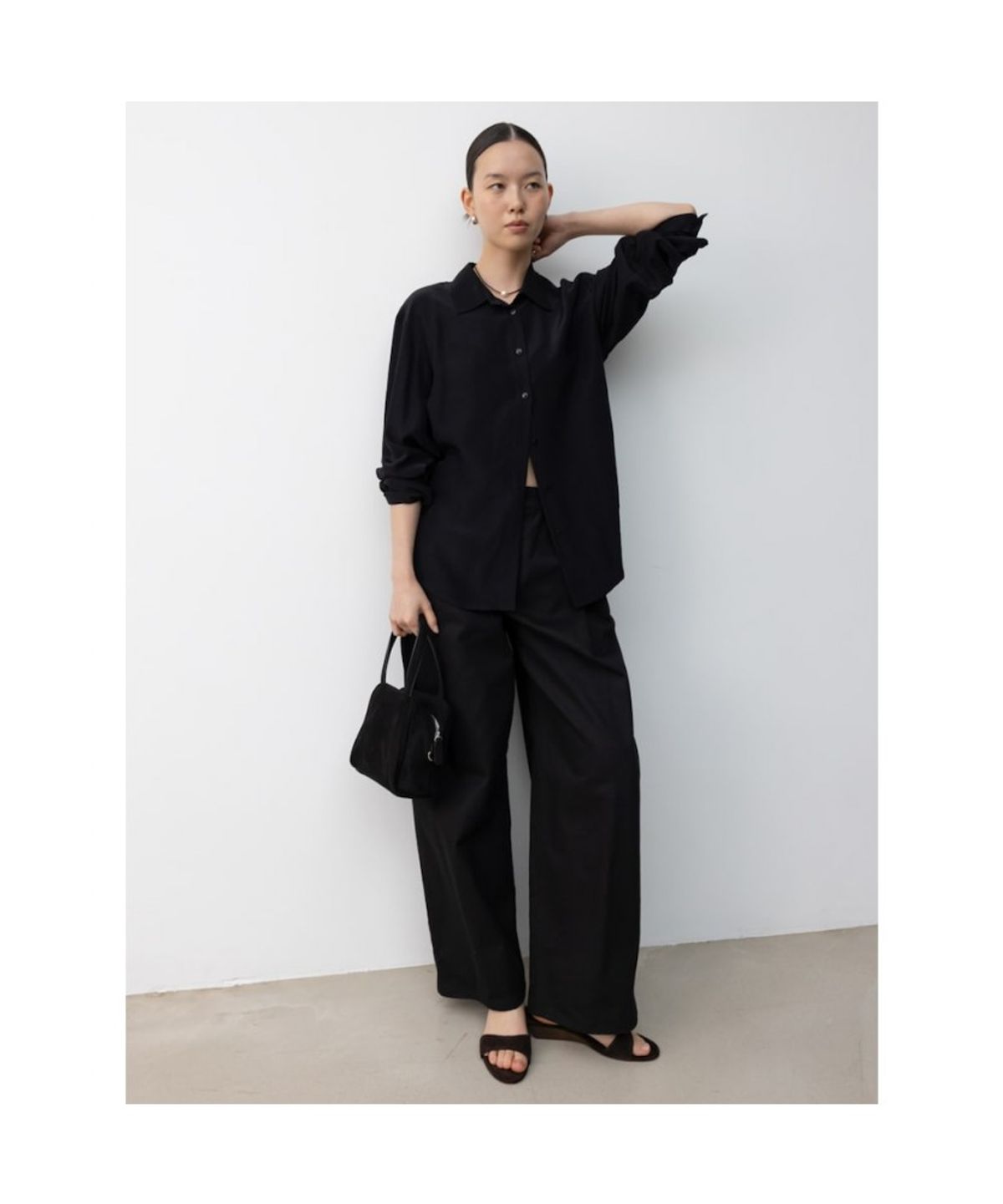 디애퍼처(THE APERTURE) Bennett Tuck Pants  Black (TA5721A115)