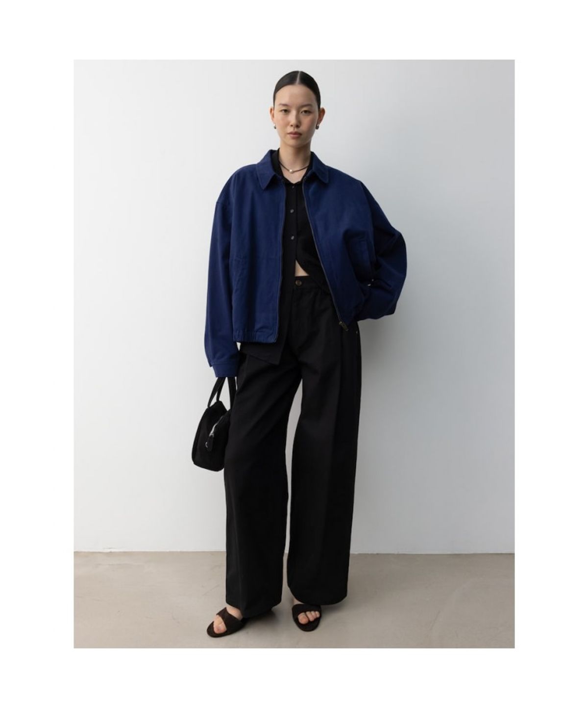디애퍼처(THE APERTURE) Bennett Tuck Pants  Black (TA5721A115)