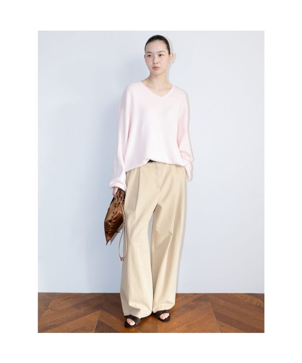 디애퍼처(THE APERTURE) Over Tuck Pants  Beige (TA6121A02A)