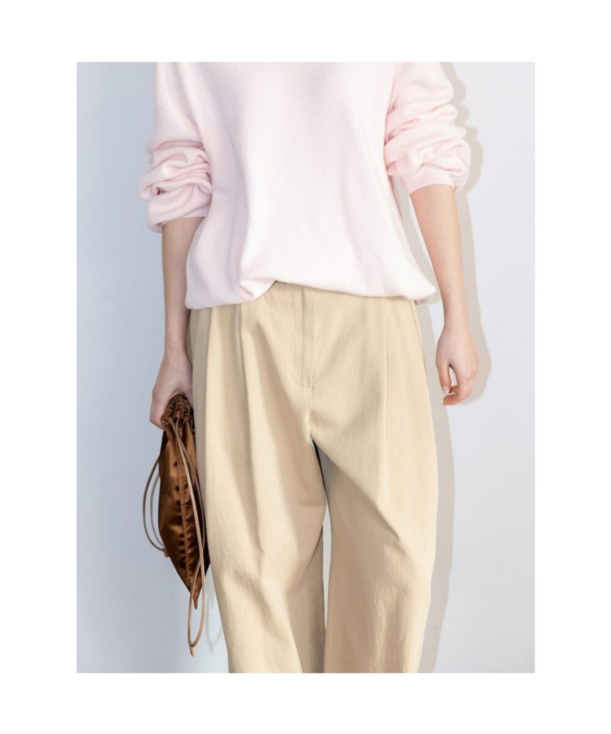 디애퍼처(THE APERTURE) Over Tuck Pants  Beige (TA6121A02A)