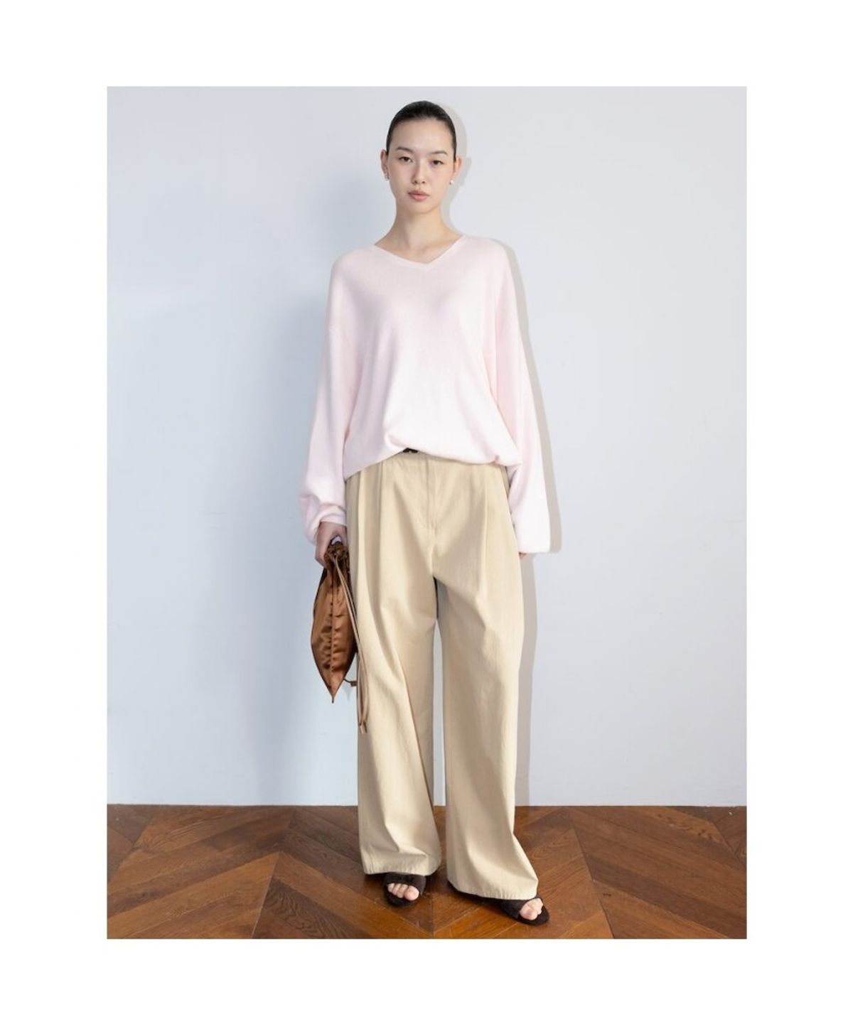 디애퍼처(THE APERTURE) Over Tuck Pants  Beige (TA6121A02A)