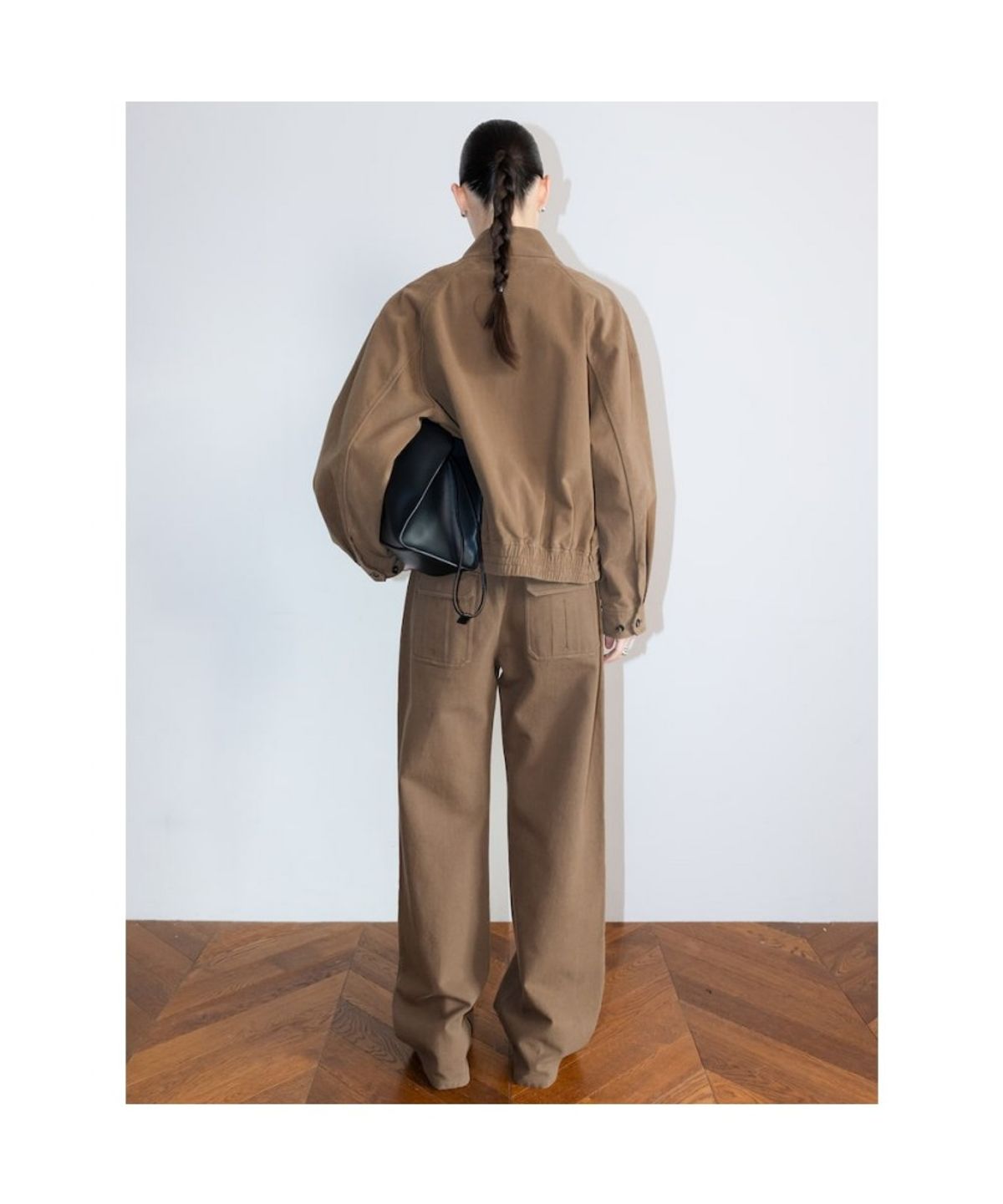 디애퍼처(THE APERTURE) 90s AUDE Pants  Brown (TA6221A03D)