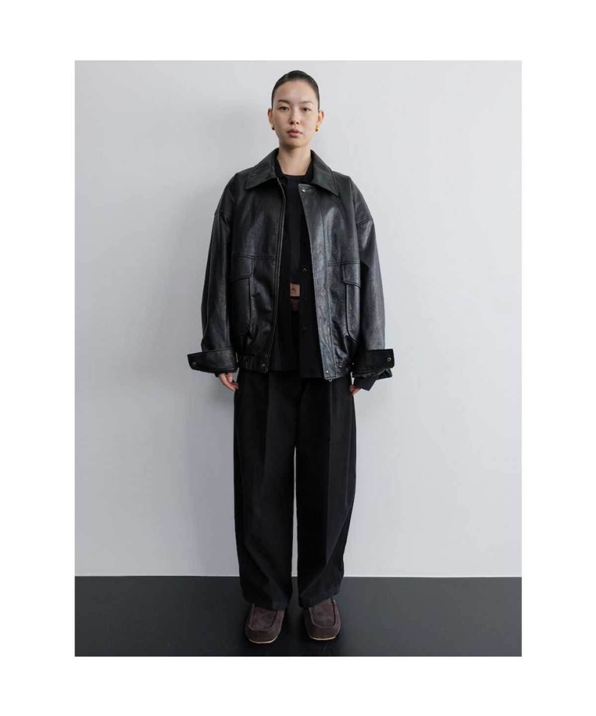 디애퍼처(THE APERTURE) Over Tuck Pants  Black (TA5X21A015)