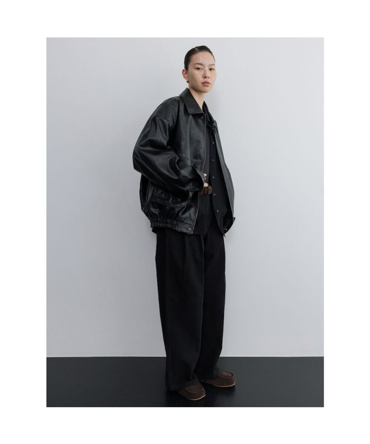 디애퍼처(THE APERTURE) Over Tuck Pants  Black (TA5X21A015)