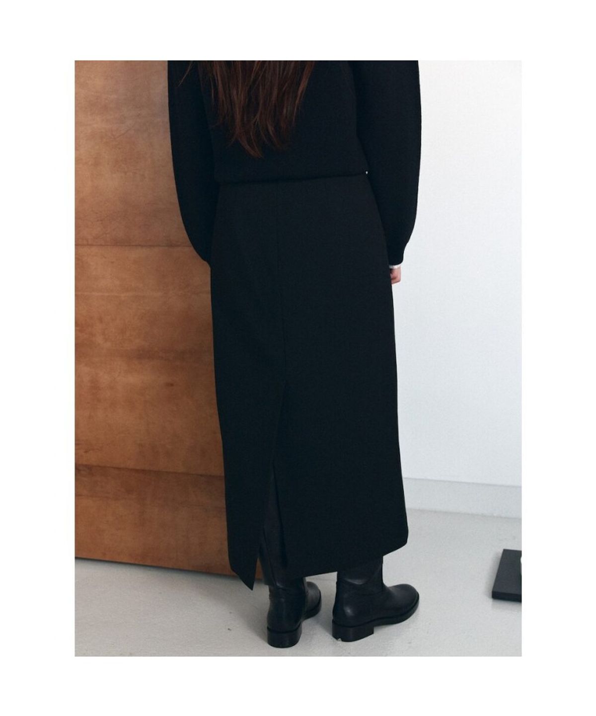 디애퍼처(THE APERTURE) Classic H Line Skirt  Black (TA6227A025)