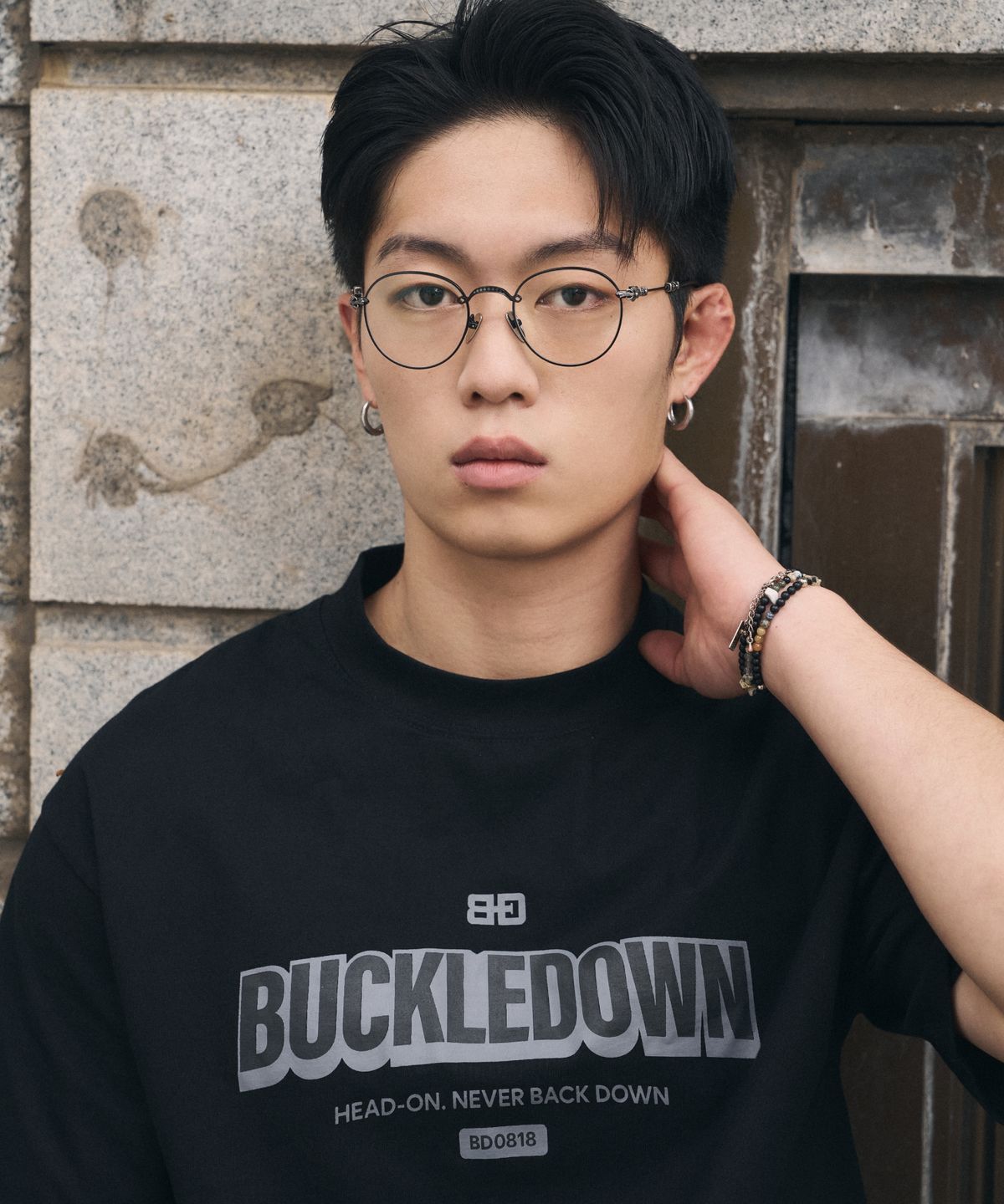 버클다운(BUCKLE DOWN) 심플 오버핏 BD -1 프린티드 하프넥 티셔츠 (BLACK)