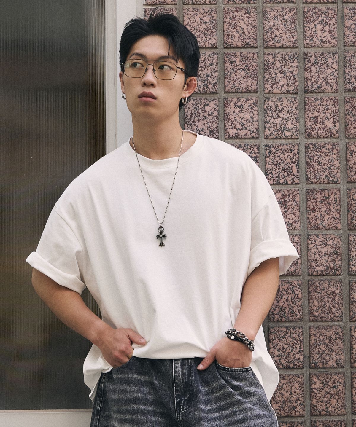 버클다운(BUCKLE DOWN) 엑스트라 - 오버핏 헤비 웨이티드 박시 티셔츠 (WHITE)