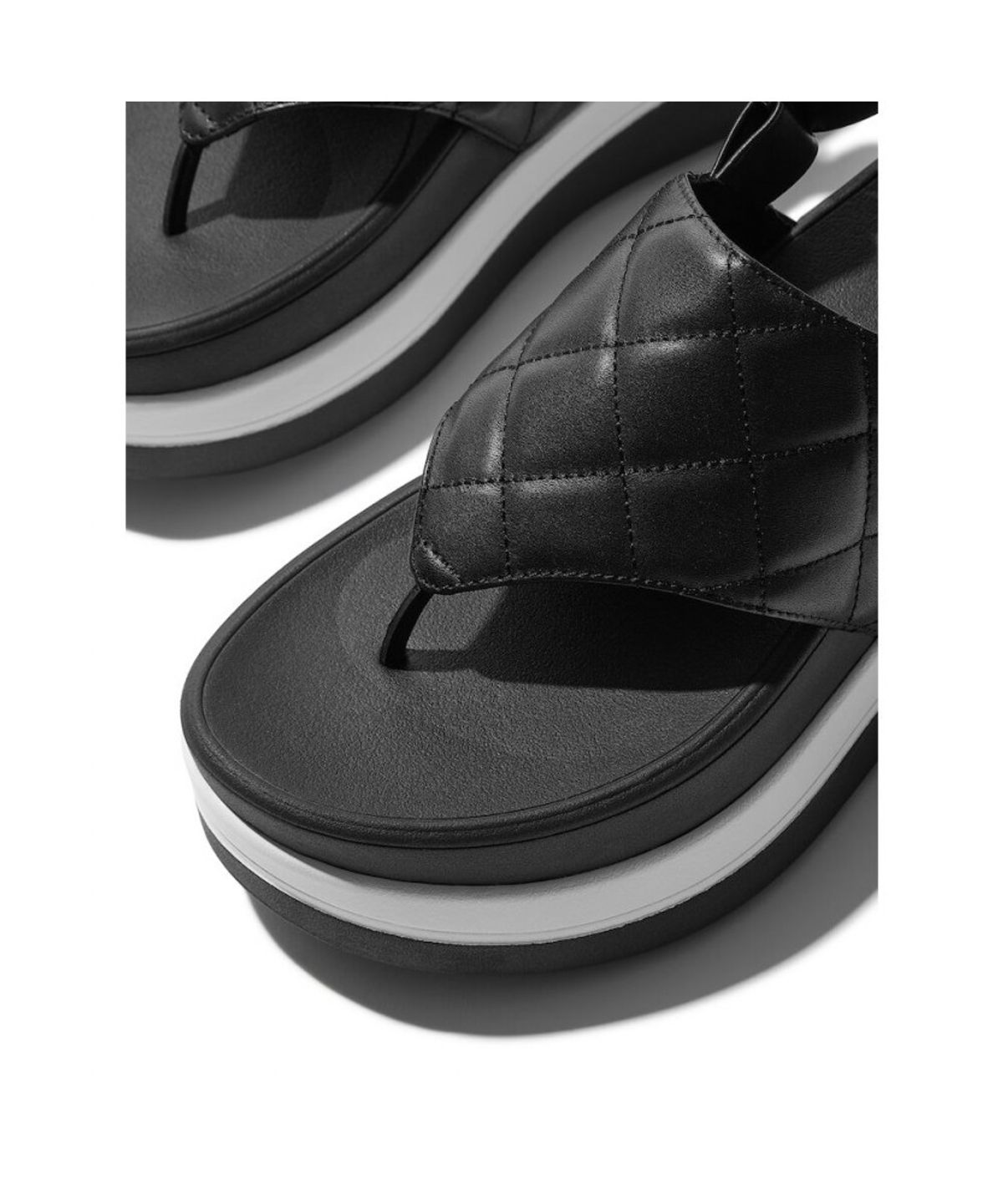 핏플랍(FITFLOP) [F모드] 여성 스택 퀼티드 레더 백스트랩 플립플랍 샌들  블랙 (FT59K2T015)