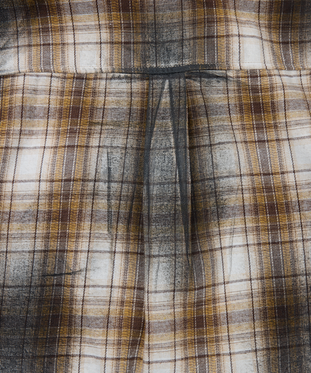 더 오피셜 레퓨지(THE OFFICIAL REFUGE) HAND OIL BRUSHED SHIRT BEIGE