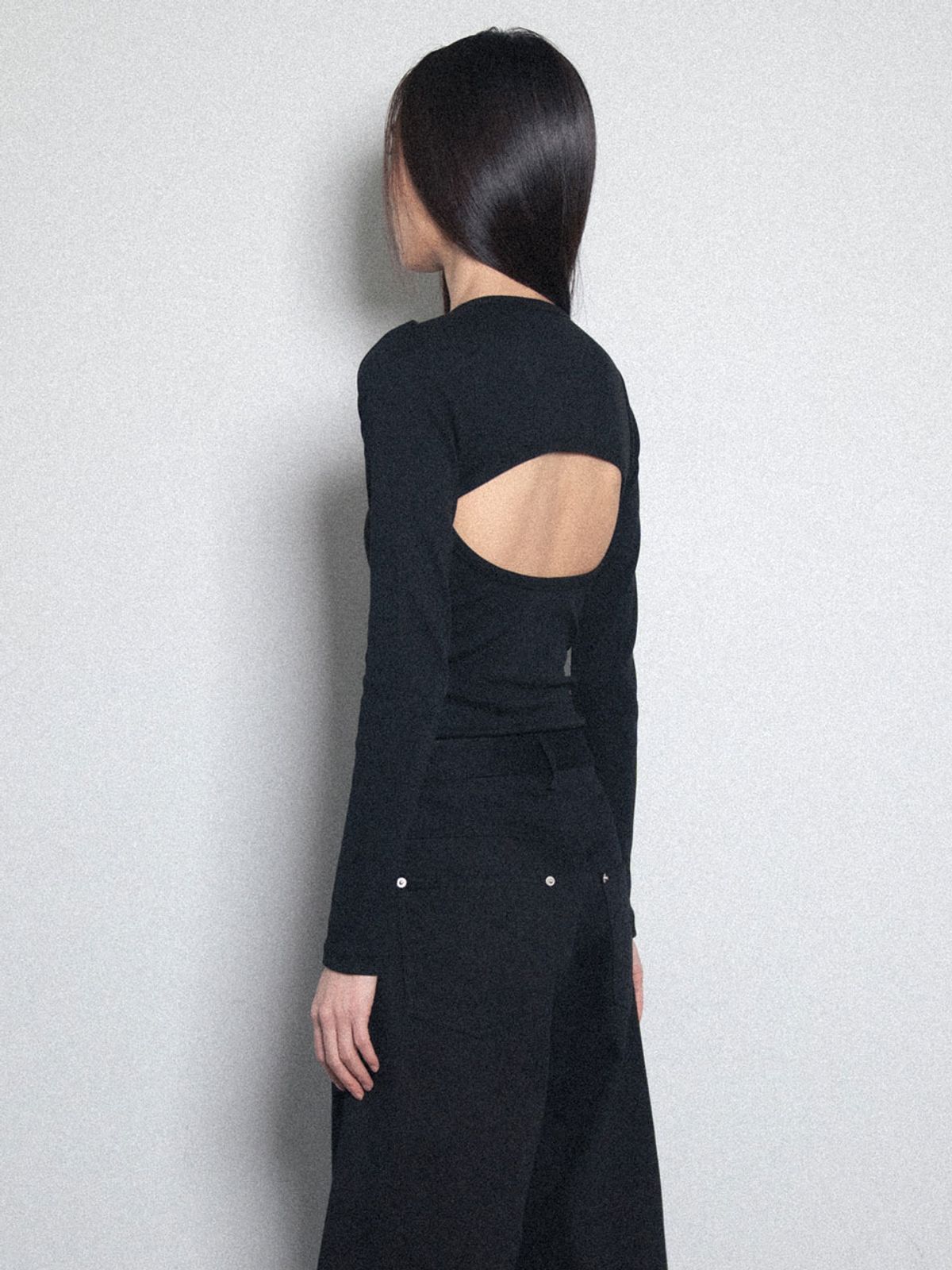 비수스(VISUS) Cut-out Body Suit_Black