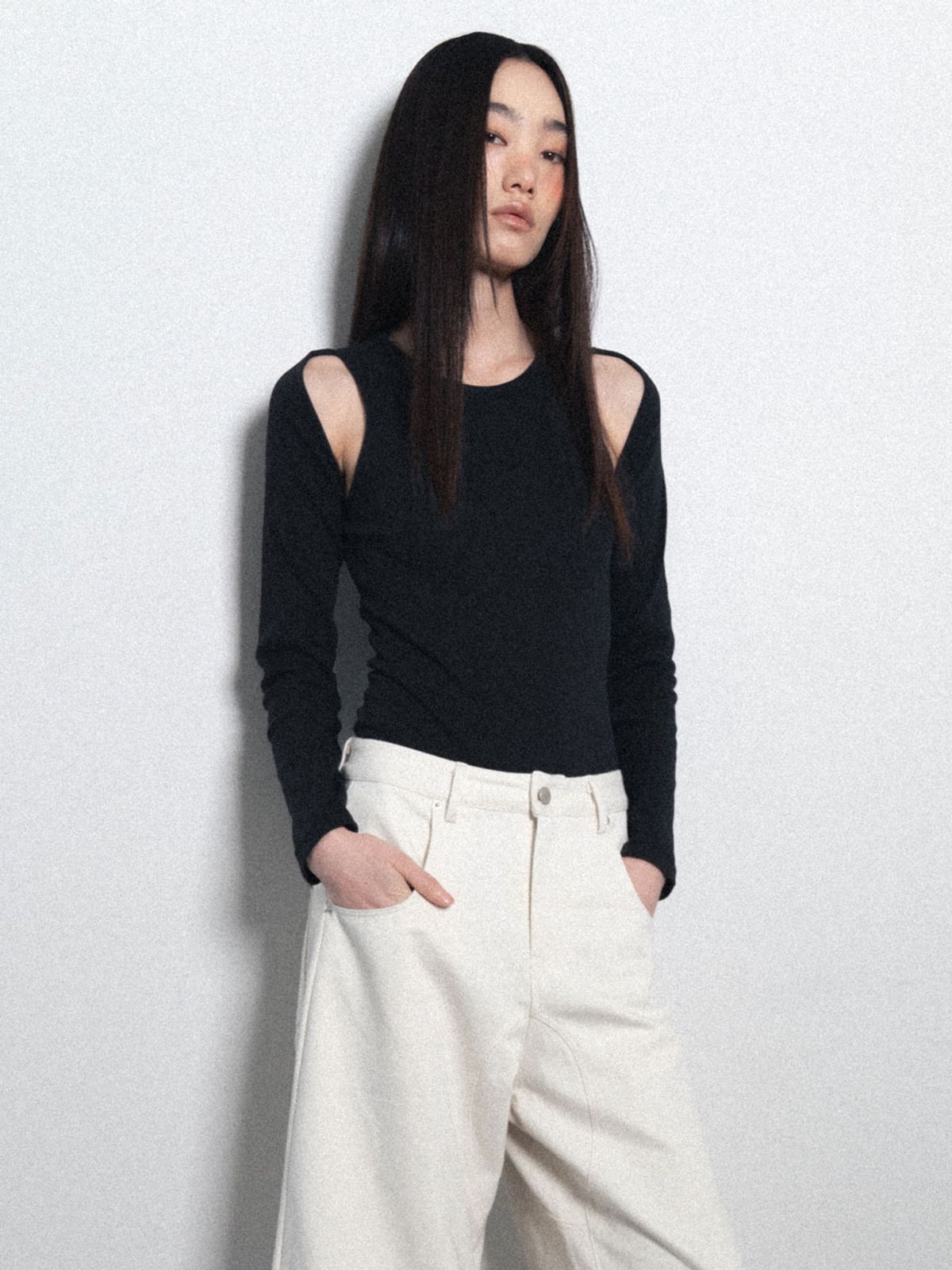 비수스(VISUS) Cut-out Body Suit_Charcoal