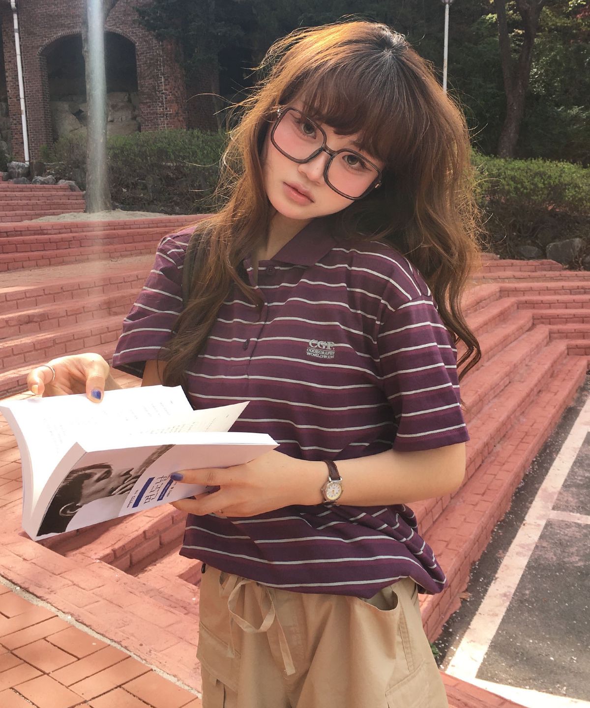 코드그라피(CGP) (우먼) 오버핏 스트라이프 반소매 카라 티셔츠-퍼플