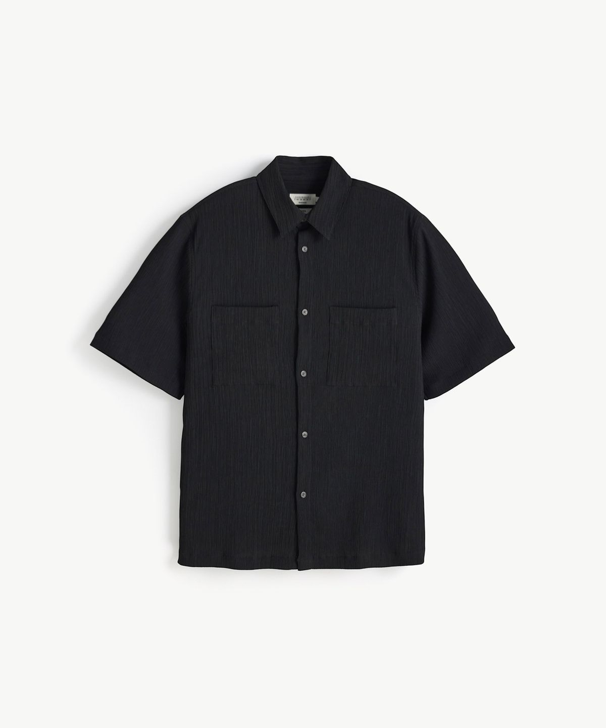 에스티코(STCO) 플리츠 더블포켓 반팔 셔츠_블랙 (오버핏)_SDSXB41OSB