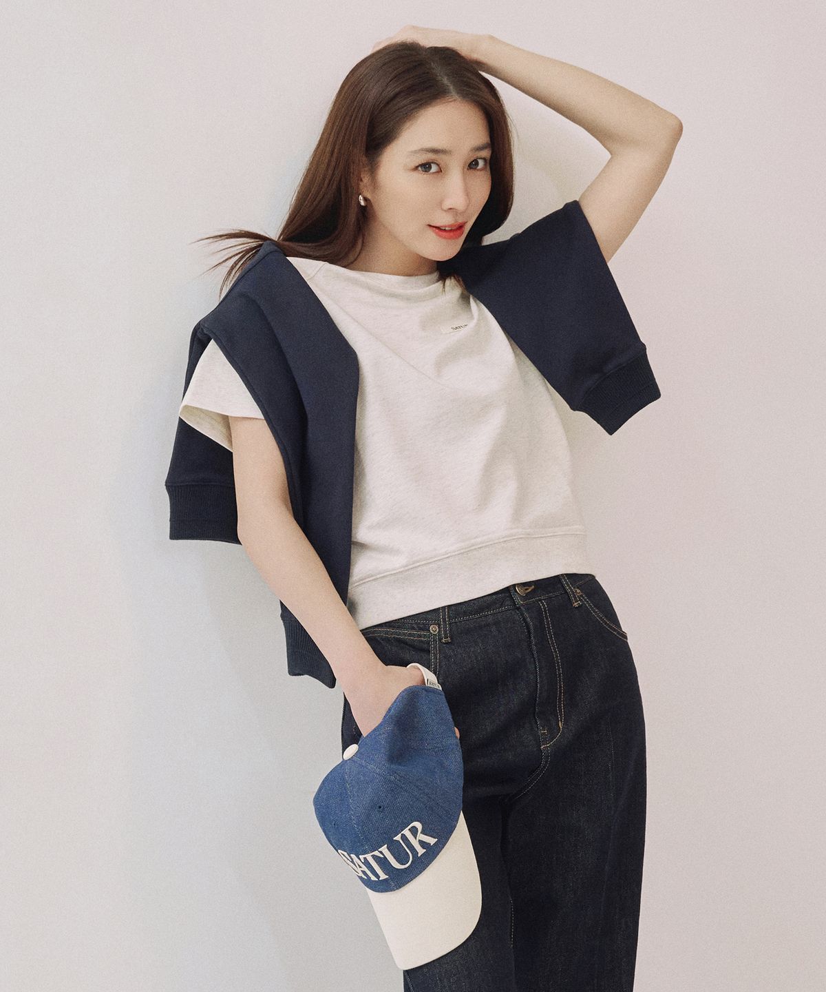 세터(SATUR) (W) 베이직 하프 스웨트셔츠 오트밀