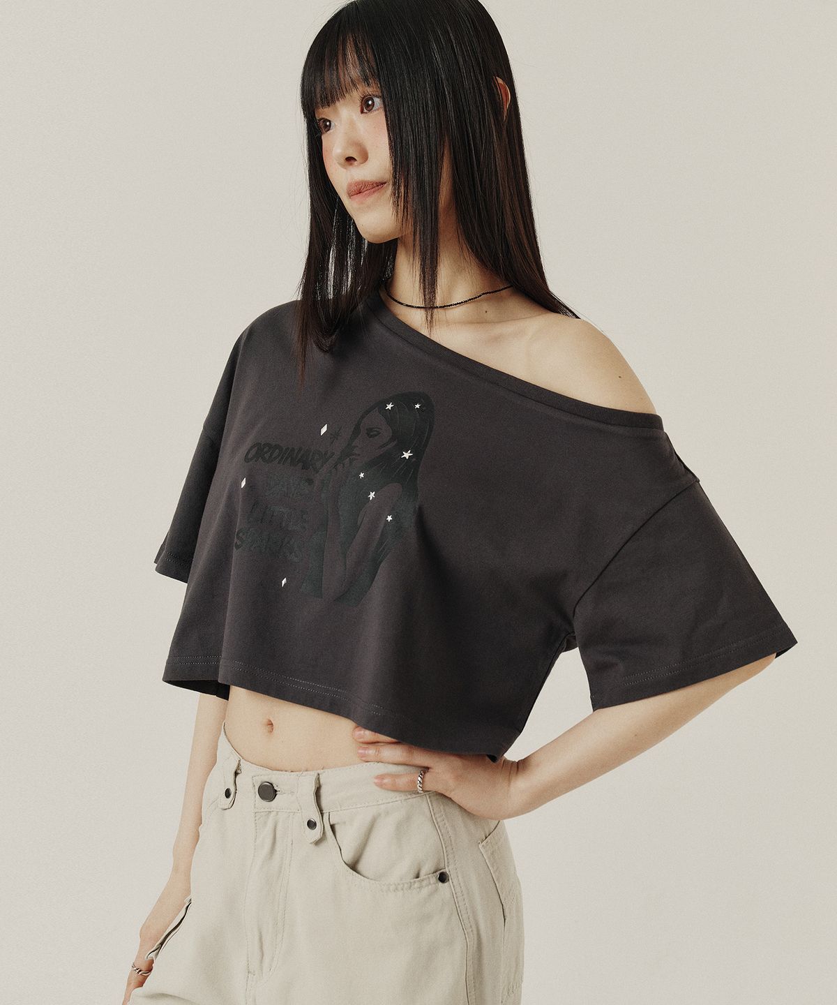 꾸아페(QUAFE) SPARK BEADED OFF-SHOULDER T-SHIRT_3color