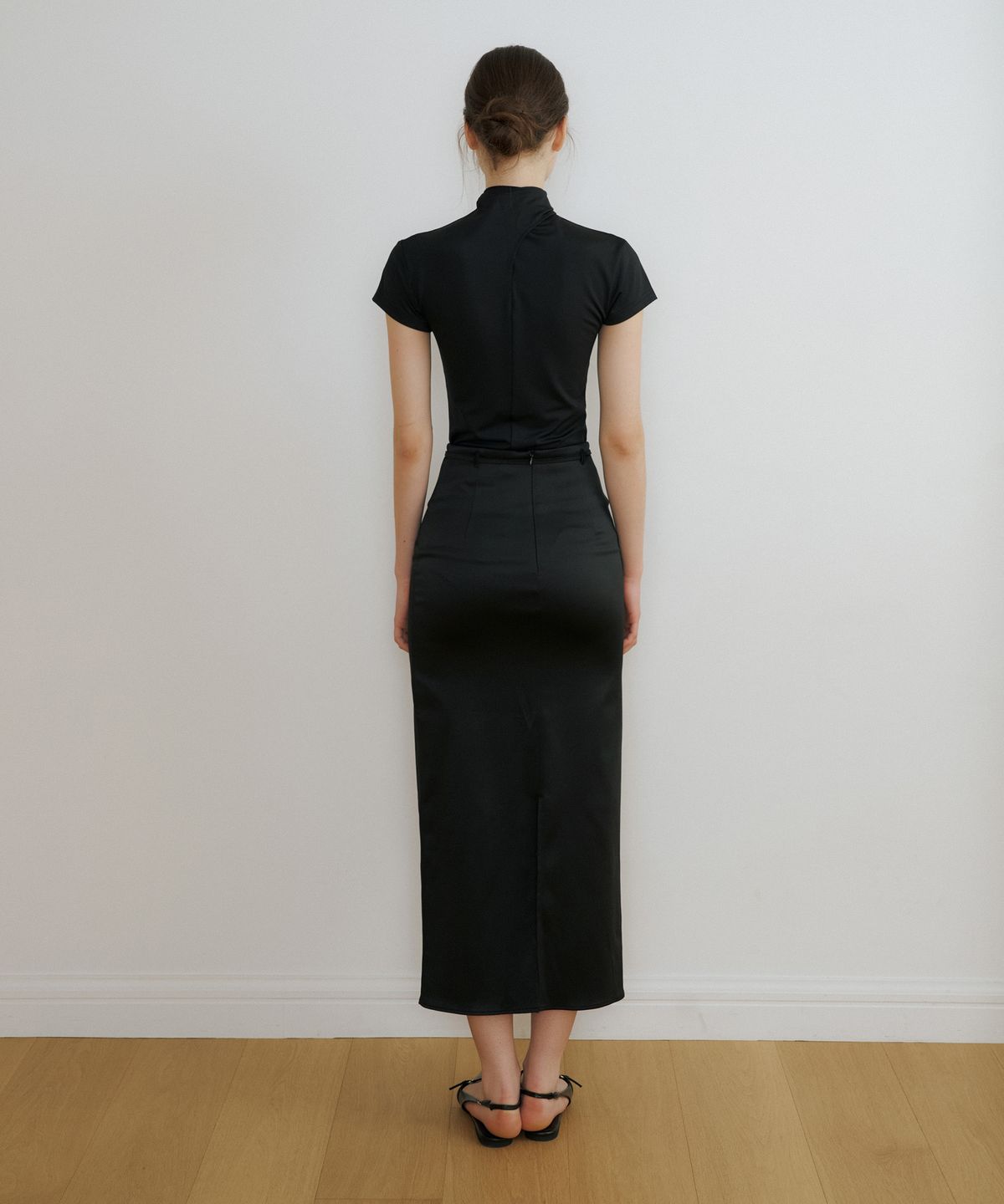리올그(REORG) CE SATIN STRING SKIRT BLACK