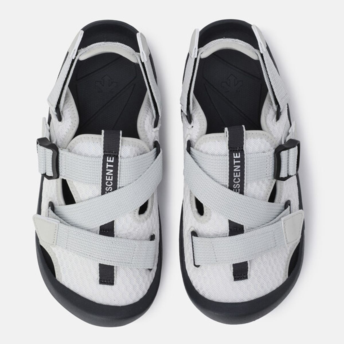 데상트(DESCENTE) 와일드 플로우 스트랩 샌들 그레이 SR123LND11