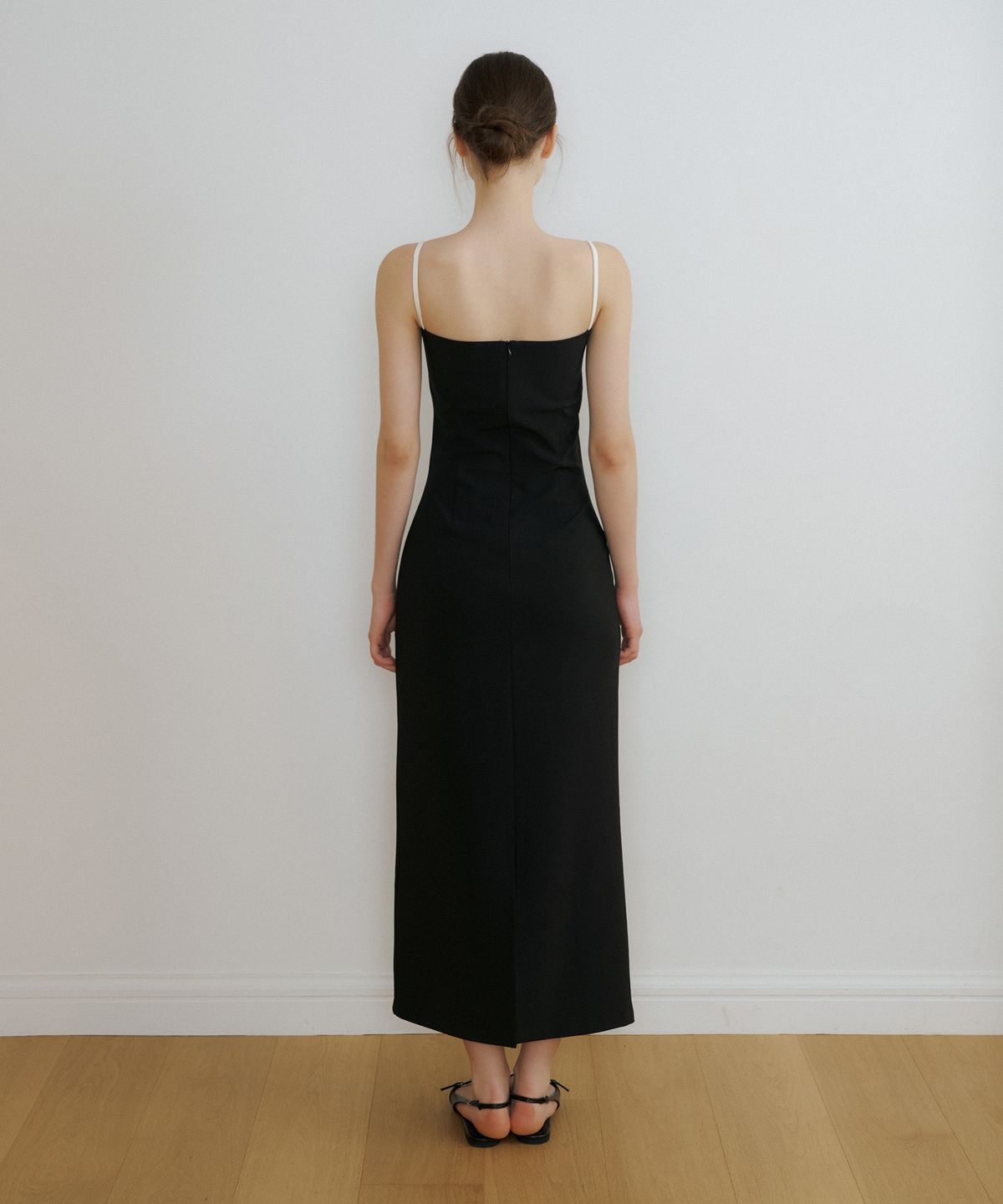 리올그(REORG) CE LACE POINT SLEEVELESS OPS BLACK