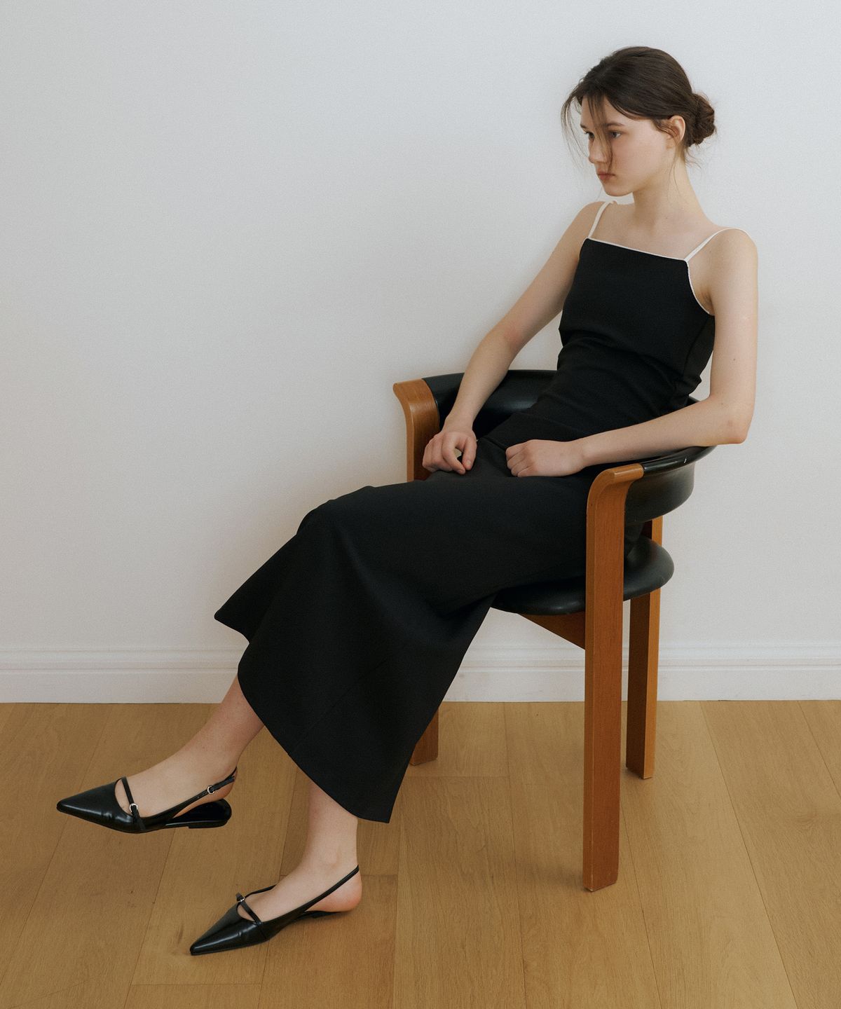 리올그(REORG) CE LACE POINT SLEEVELESS OPS BLACK