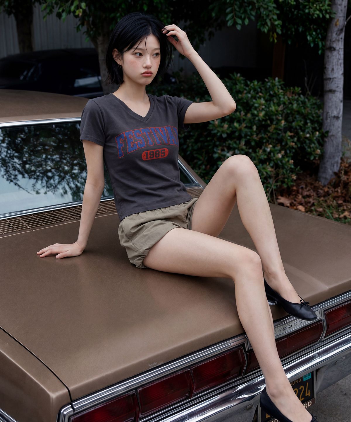 꾸아페(QUAFE) FESTIVAL V-NECK SLIM T-SHIRT