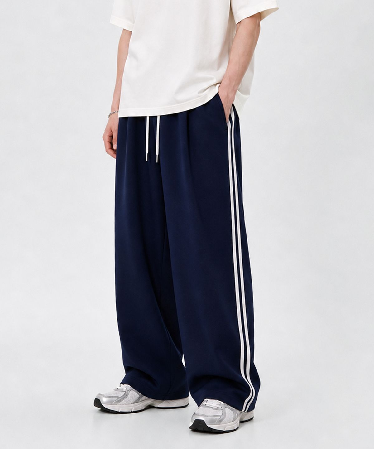 포더핏(FOR THE FIT) 오비 배색 원턱 트랙 스웨트 팬츠_2color