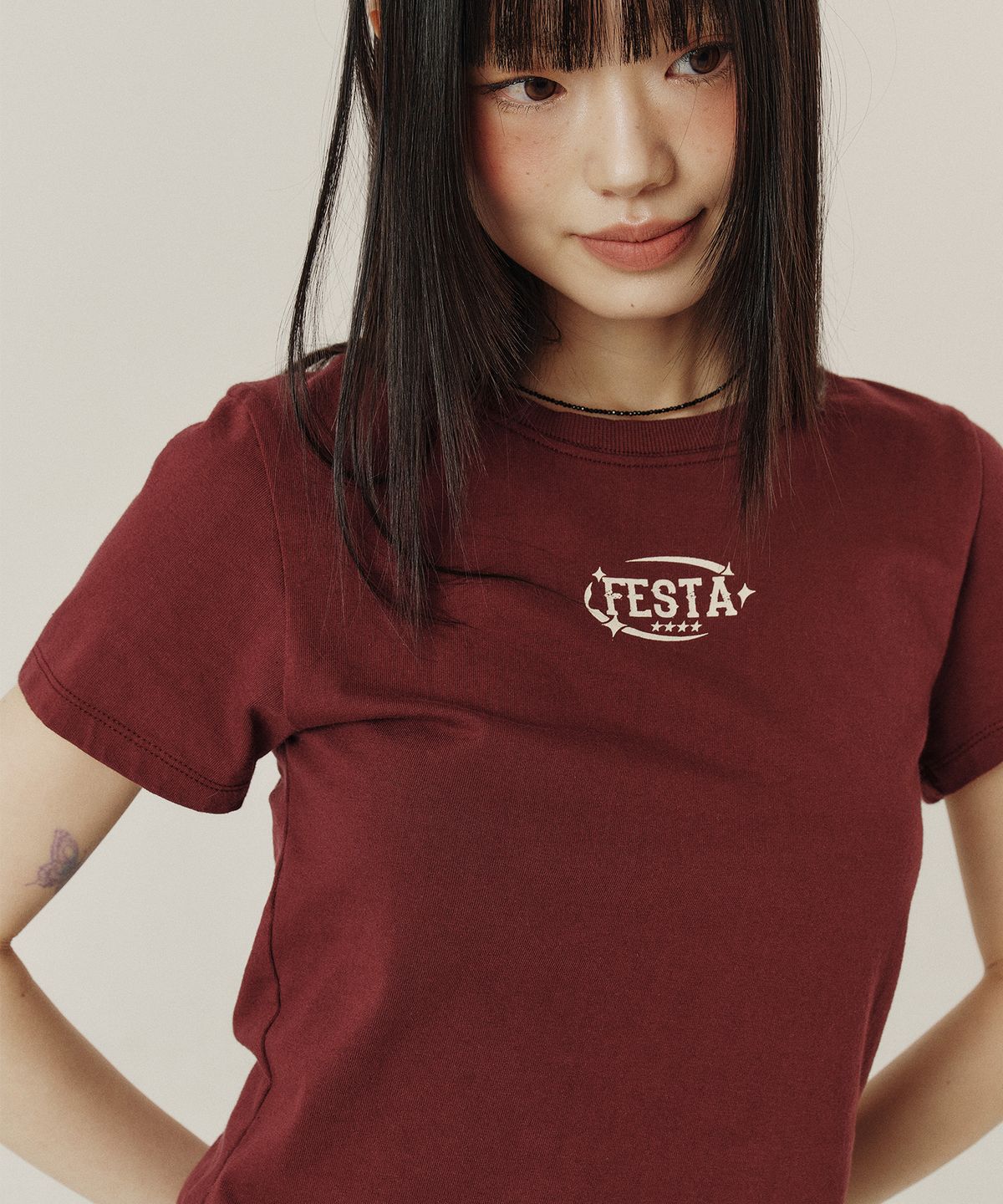 꾸아페(QUAFE) FESTA LOGO CROP T-SHIRT_2color