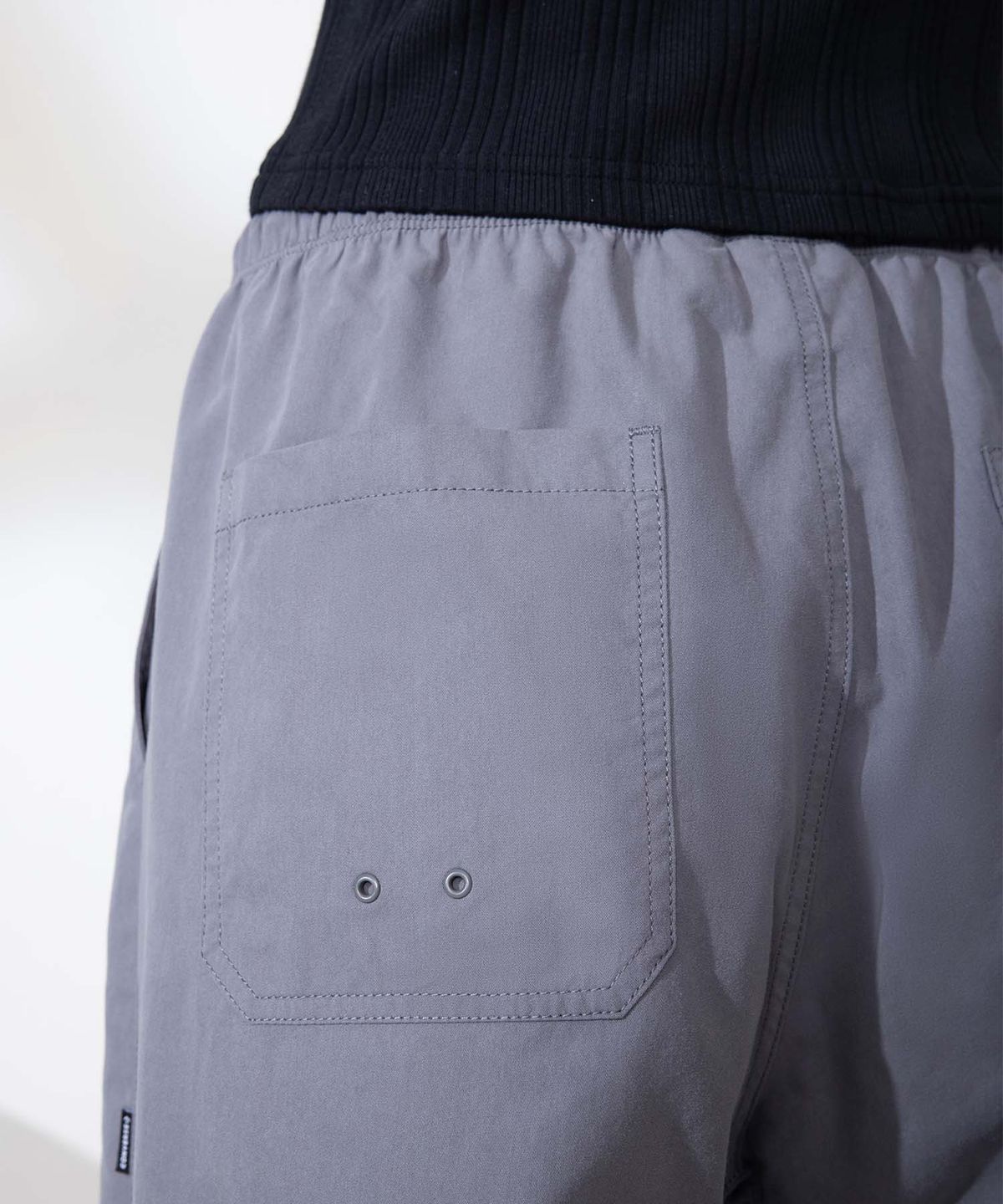 컨버스(CONVERSE) 패러슈트 2.0 우븐 팬츠 콰이어트 쉐이드 WCJ686-G6M