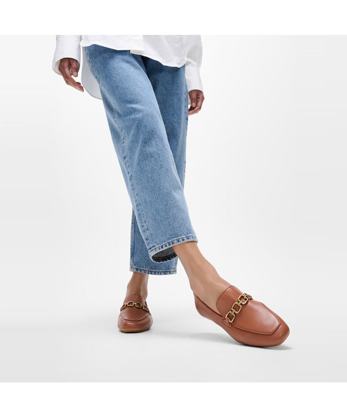핏플랍(FITFLOP) [델리카토] 여성 스퀘어 체인 소프트 레더 로퍼 - 딥 탄 (FT59K2L04C)