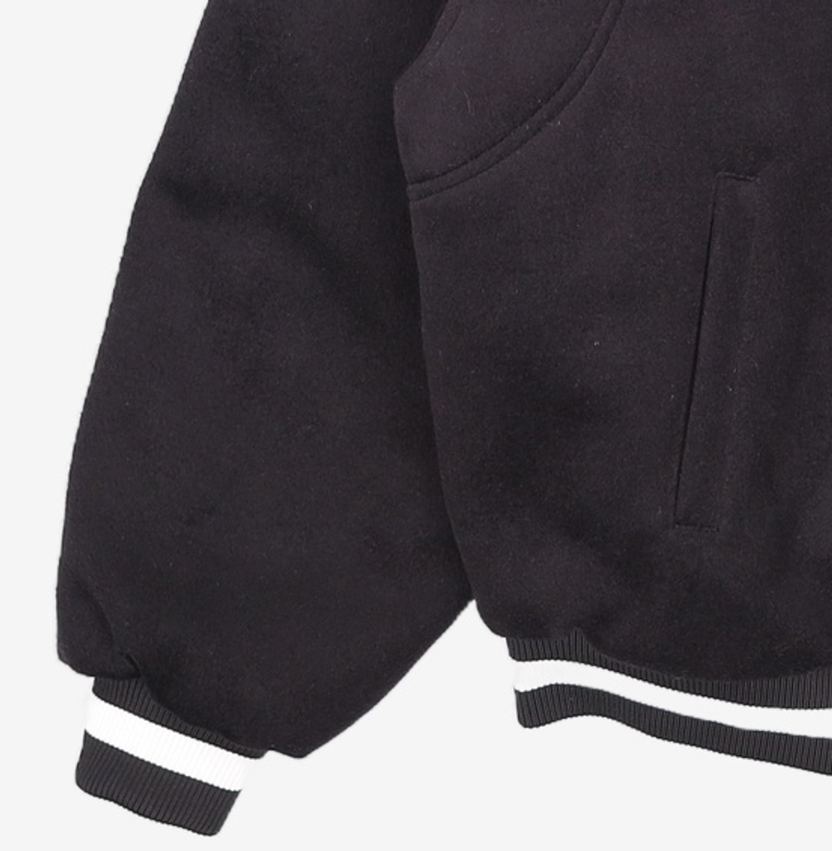 노매뉴얼(NOMANUAL) TAYLOR VARSITY JACKET - BLACK 100